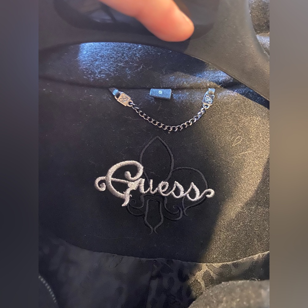 Guess coat - Picture 3 of 3